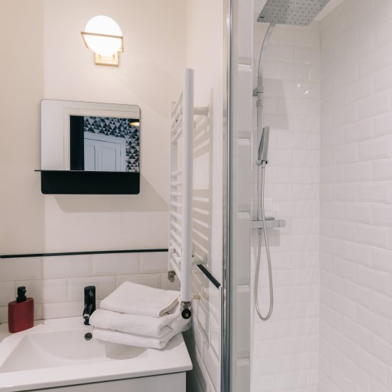 grande douche- LIK APPARTS RENNES CENTRE GARE