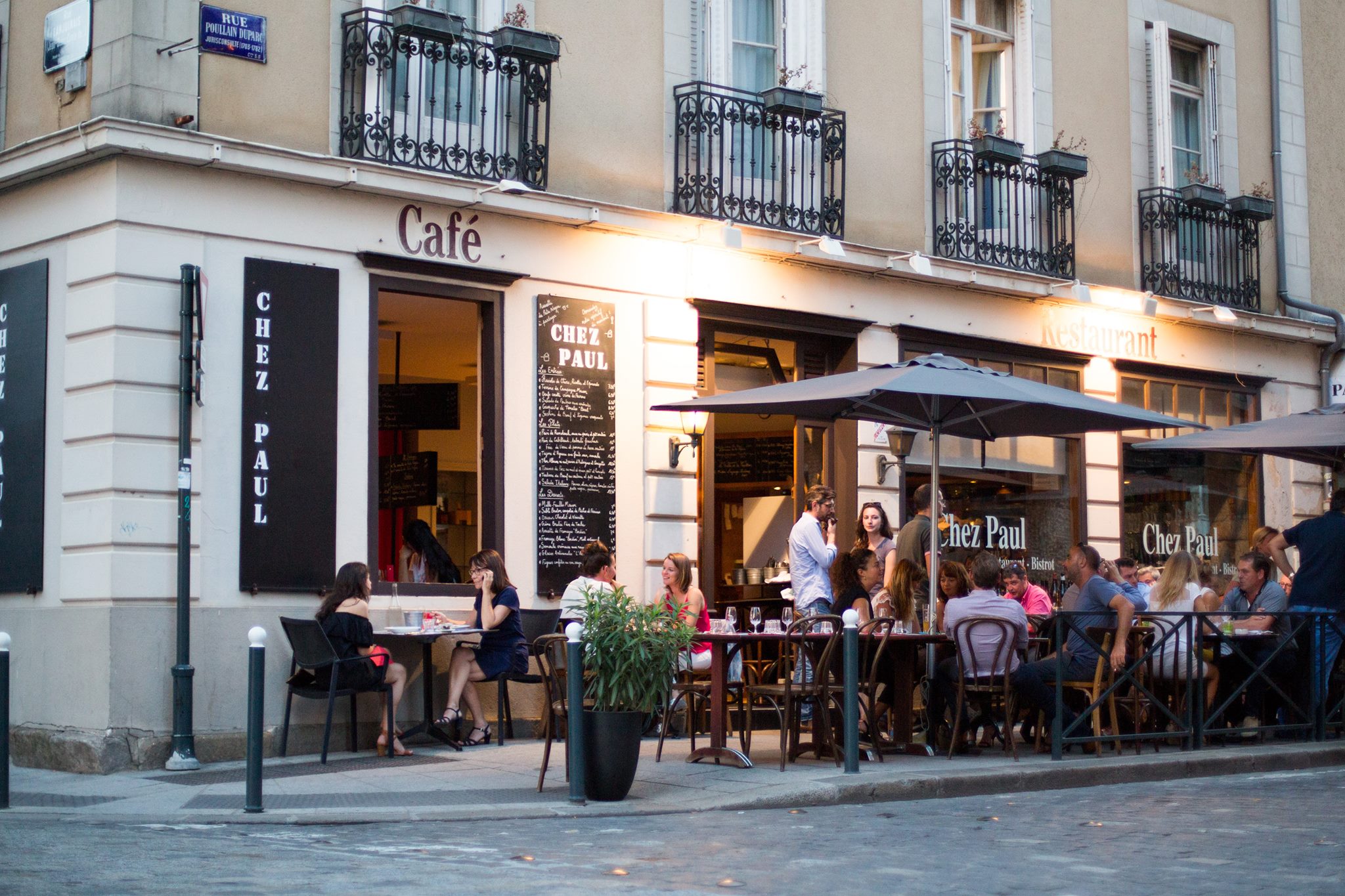 CHEZ PAUL